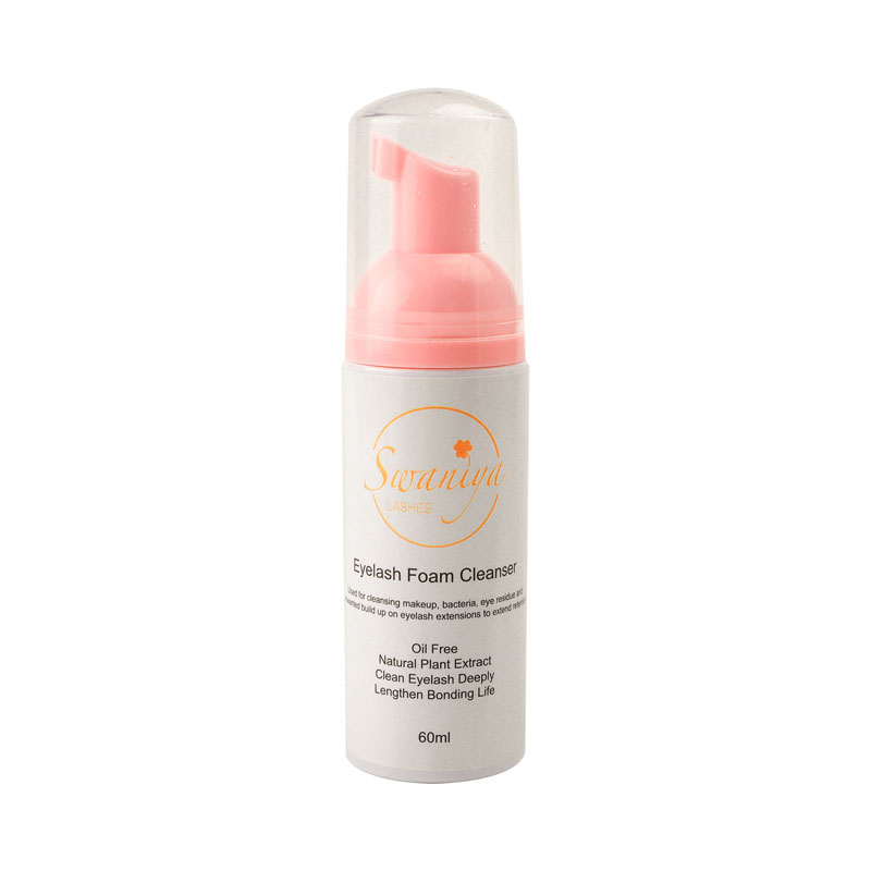 Swaniya® mullistaa silmämeikin puhdistuksen: Lash Foam Cleanser poistaa helposti kaikki silmämeikin